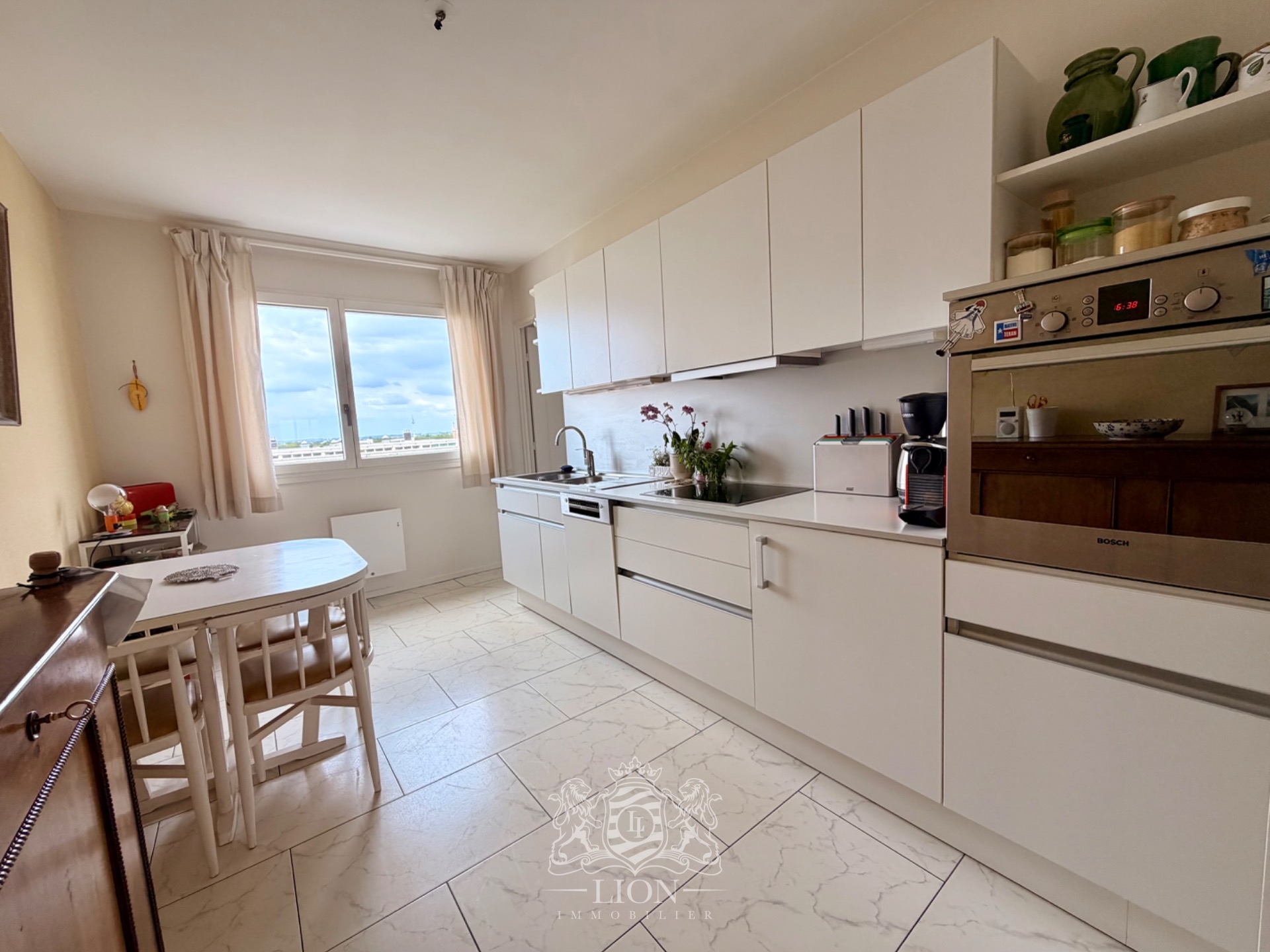 Appartement t4 d exception avec vue panoramique Photo 2 - Le Lion Immobilier Appartement t4 d exception avec vue panoramique Photo 2 - Le Lion Immobilier