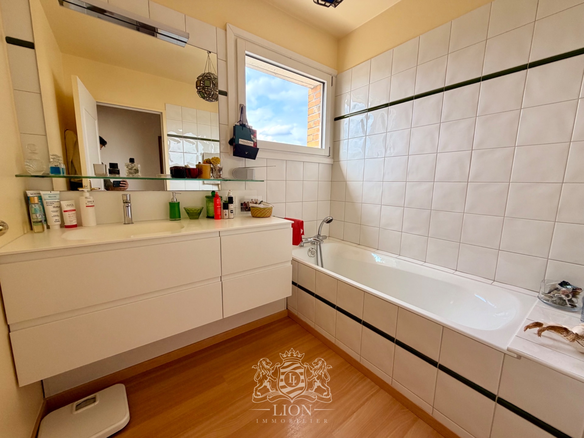 Appartement t4 d exception avec vue panoramique Photo 7 - Le Lion Immobilier Appartement t4 d exception avec vue panoramique Photo 7 - Le Lion Immobilier