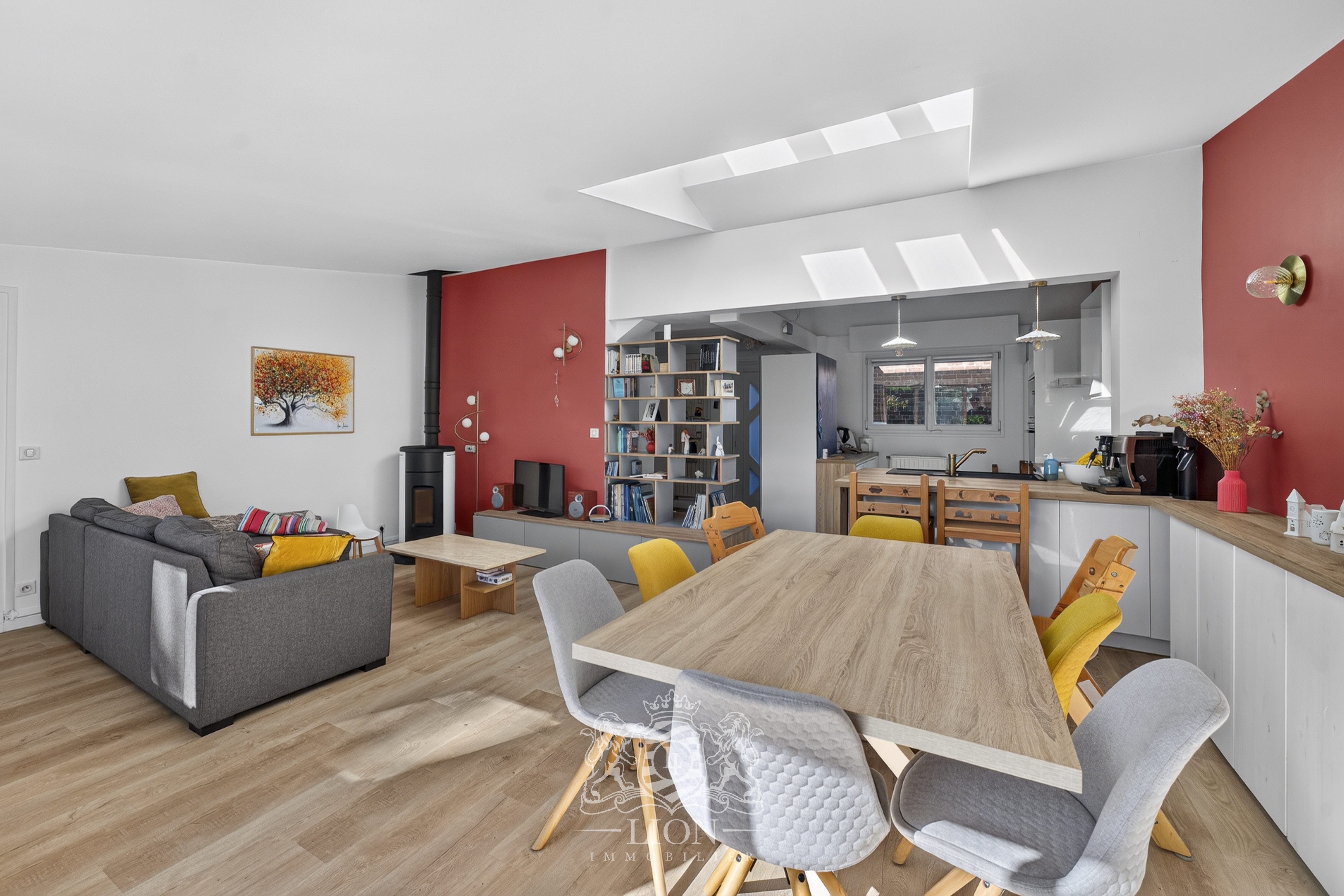 Maison de plain pied lumineuse 4 chambres exposee sud Photo 1 - Le Lion Immobilier Maison de plain pied lumineuse 4 chambres exposee sud Photo 1 - Le Lion Immobilier