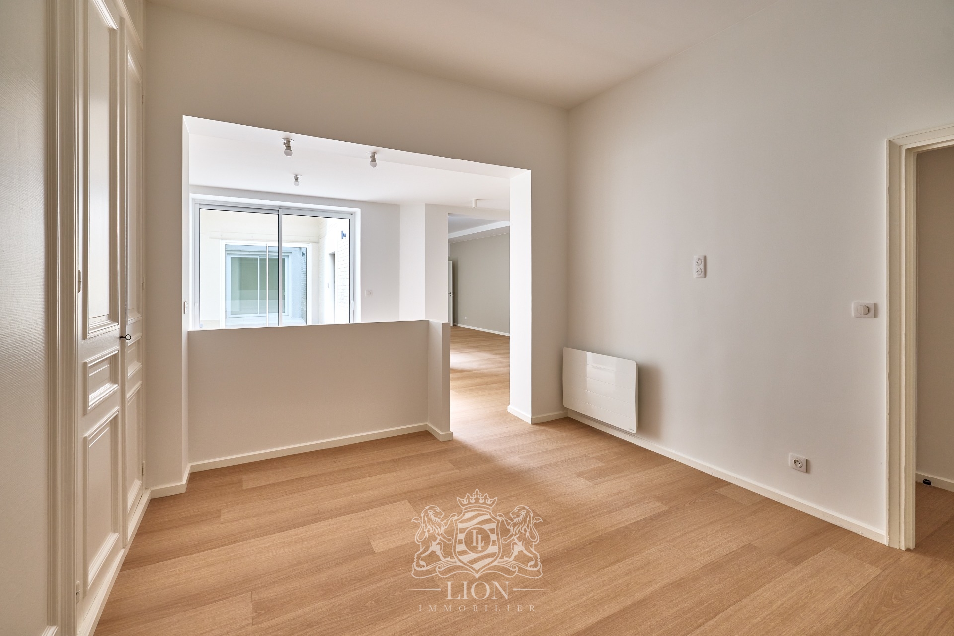 Appartement renove avec terrasse possibilite garage Photo 2 - Le Lion Immobilier Appartement renove avec terrasse possibilite garage Photo 2 - Le Lion Immobilier