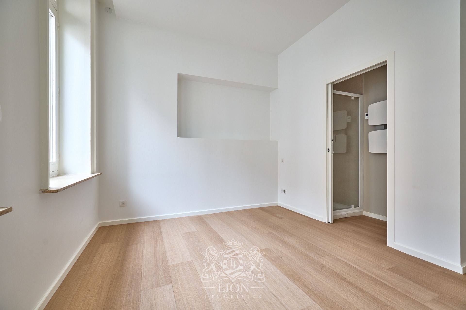 Appartement renove avec terrasse possibilite garage Photo 9 - Le Lion Immobilier Appartement renove avec terrasse possibilite garage Photo 9 - Le Lion Immobilier
