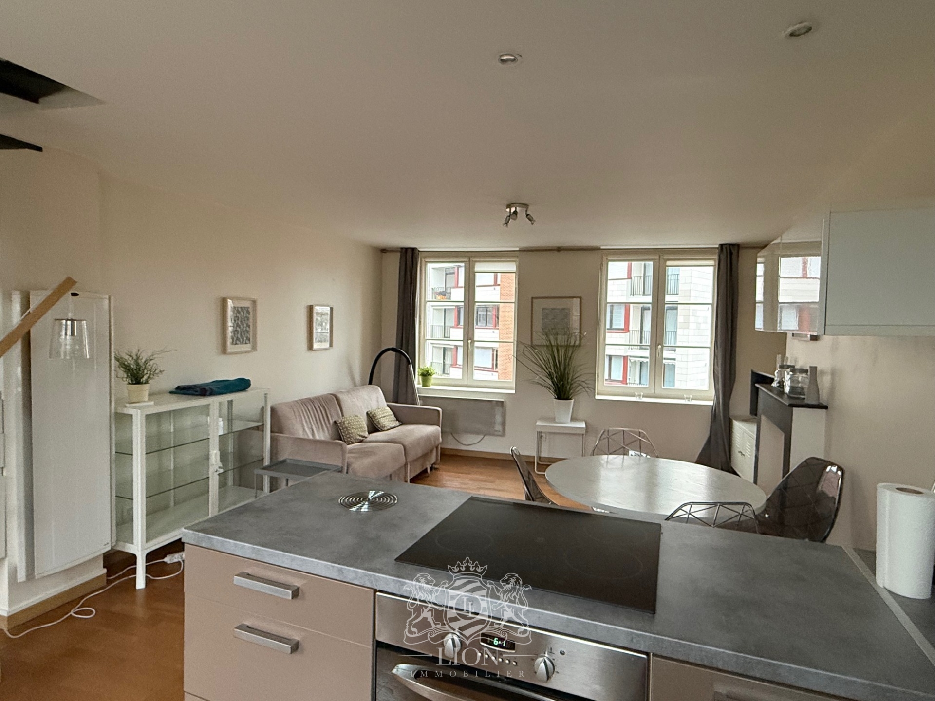 Fuz vieux lille type 2 meuble en duplex Photo 3 - Le Lion Immobilier Fuz vieux lille type 2 meuble en duplex Photo 3 - Le Lion Immobilier