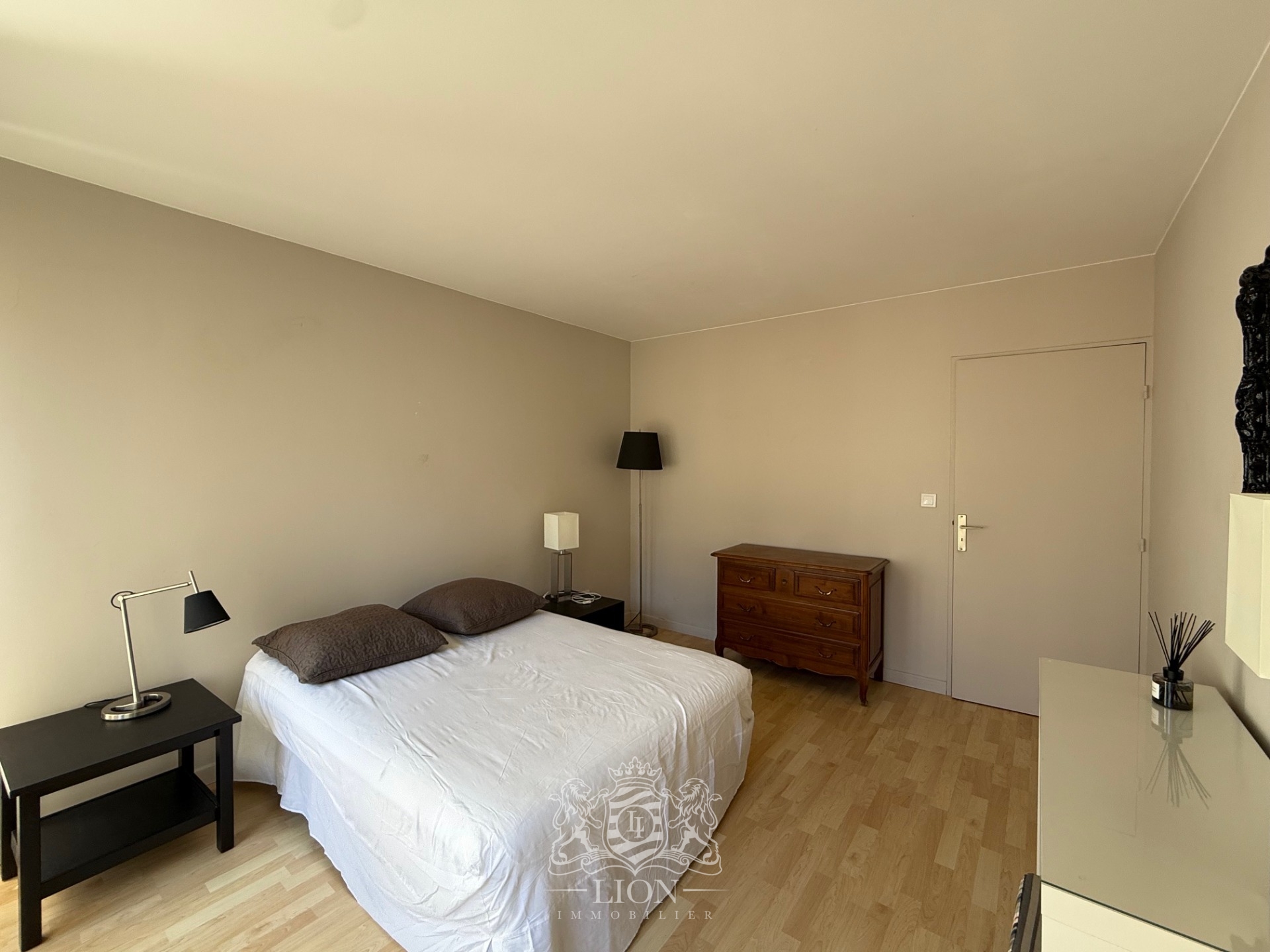 Ipx vieux lille type 4 meuble Photo 8 - Le Lion Immobilier